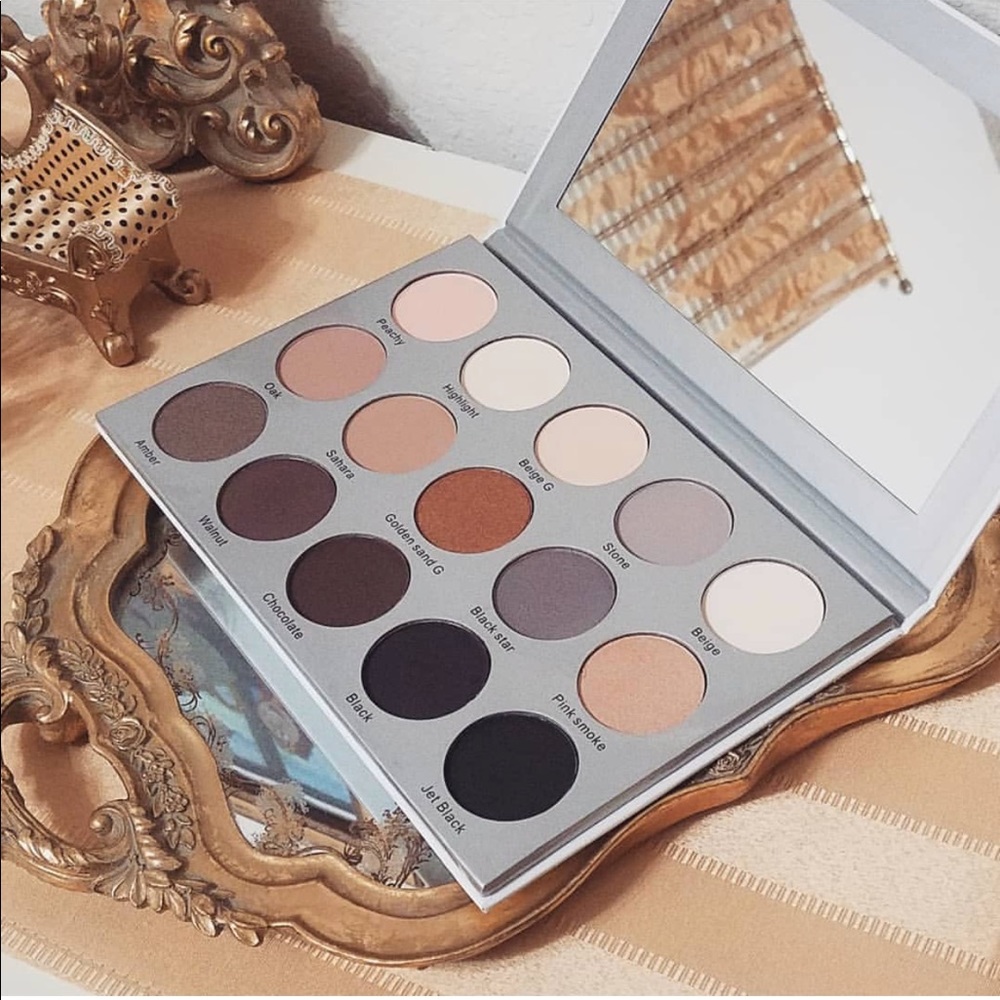 This Kara Palette is such a beauty 😍
